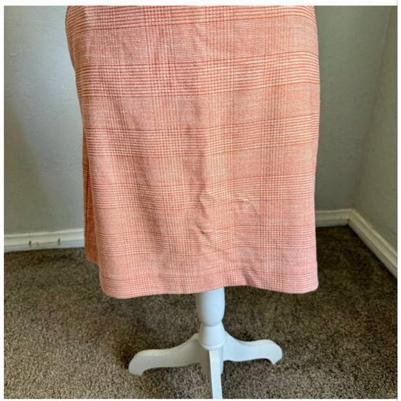 Ann Taylor Houndstooth Skirt 10 | Salmon White Button Waist Pencil Skirt NWT - Picture 3 of 9